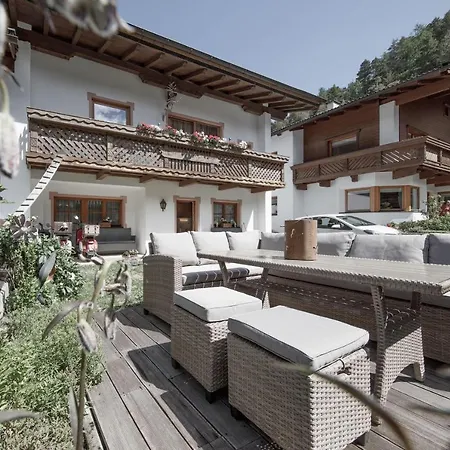 Manuela Ζόλντεν