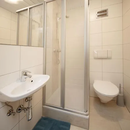 Apart Manuela Solden